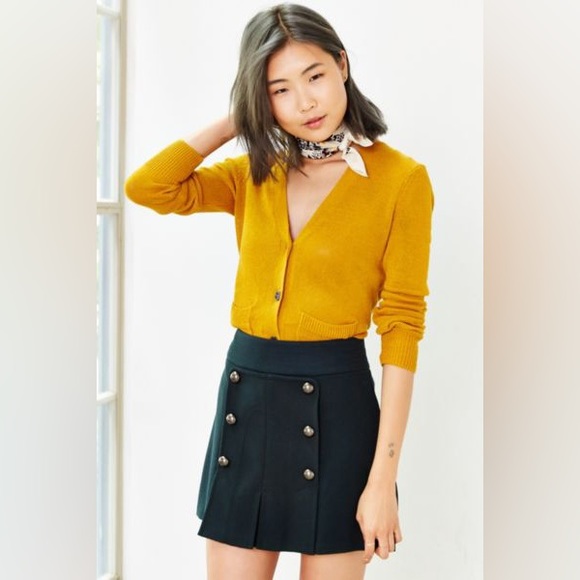 NWOT Cope Pleated Button Panel Skirt - Picture 2 of 2